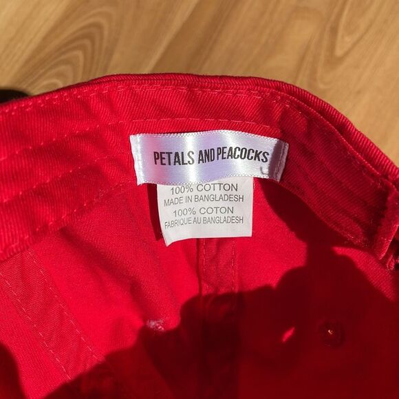 Petals and Peacock Sriracha Make It Hot Red Baseball Hat Unisex New Without Tags - Picture 4 of 4